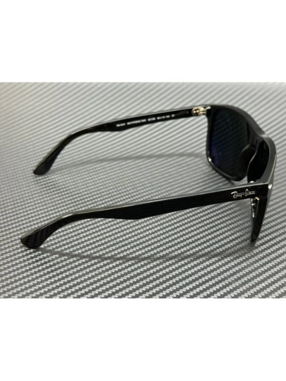 Ray-Ban new tags